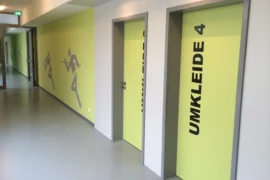 Maler- und Lackierarbeiten in einer Turnhalle, Minden
